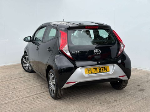 Toyota Aygo 1.0 Aygo X-Play TSS VVT-i 5dr 27