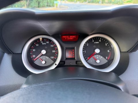 Renault Megane 1.6 VVT Oasis 5dr 13