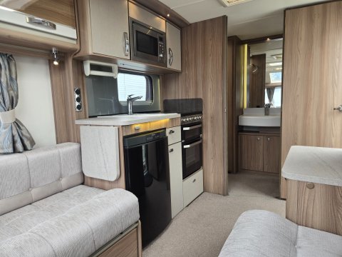Swift Challenger 480 SE  8