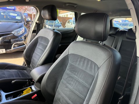 Ford Mondeo 2.0 TDCi Titanium X Euro 5 5dr 36