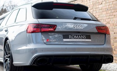 Audi RS6 Avant Performance 26