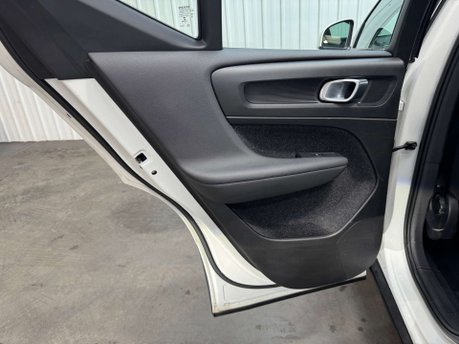 Volvo XC40 2.0 XC40 Momentum D3 5dr 69