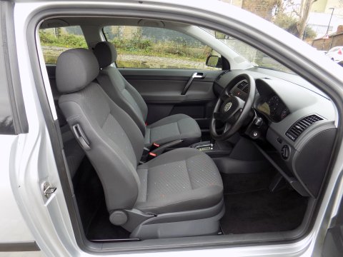 Volkswagen Polo TWIST Automatic 9