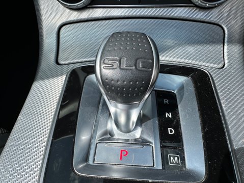 Mercedes-Benz SLC SLC 250 D AMG LINE 33