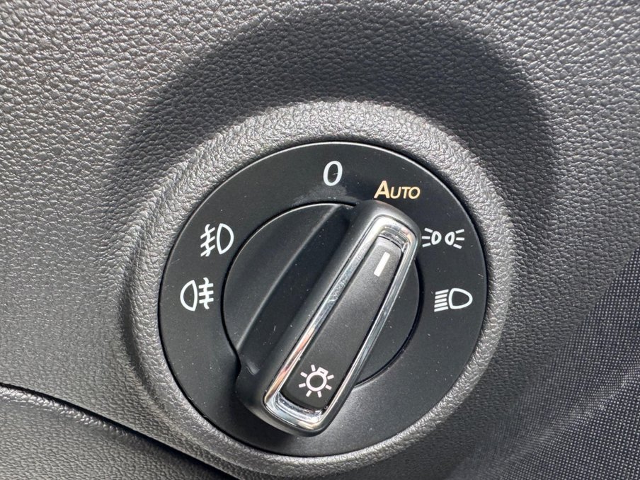 2019 SEAT Leon — image 34
