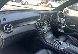 Mercedes-Benz GLC GLC 250 D 4MATIC AMG LINE AUTO 28