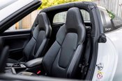 Porsche 911 TARGA 4 PDK. WARRANTY. CRUISE CONTROL. HEATED SEATS. HEATED WHEEL. 8