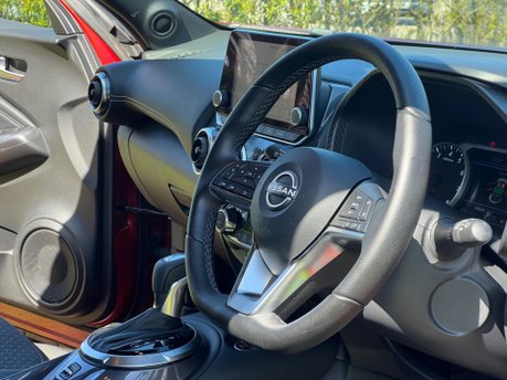 Nissan Juke DIG-T N-CONNECTA DCT 28