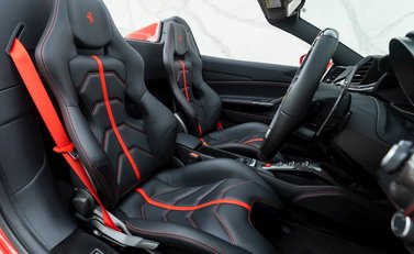 Ferrari 488 Spider 12