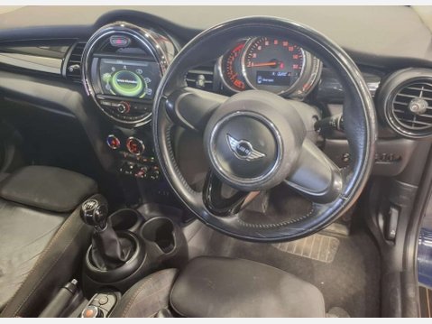 Mini Hatch 1.5 Cooper Seven 5dr 12