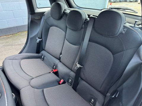 Mini Hatch COOPER 10