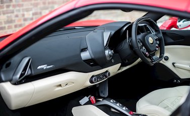 Ferrari 488 Spider 16