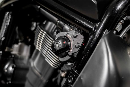 Harley-Davidson V-Rod VRSCDX NIGHT ROD SP 1250 14. BESPOKE ONE-OFF EXAMPLE. 400 SECTION REAR. 25