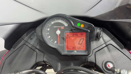 Aprilia Shiver GT 2011 ONLY 20K 1 OWNER NEW MOT VERY CLEAN SUPERMOTO 750CC 45