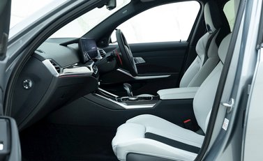 BMW M3 Competition xDrive Touring 14