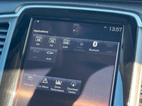 Volvo XC90 2.0 D5 Momentum Geartronic 4WD Euro 6 (s/s) 5dr 20