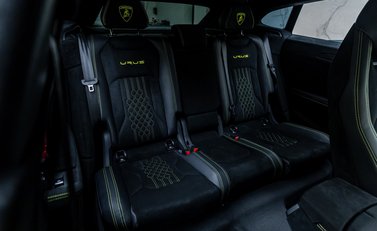 Lamborghini Urus PERFORMANTE 16