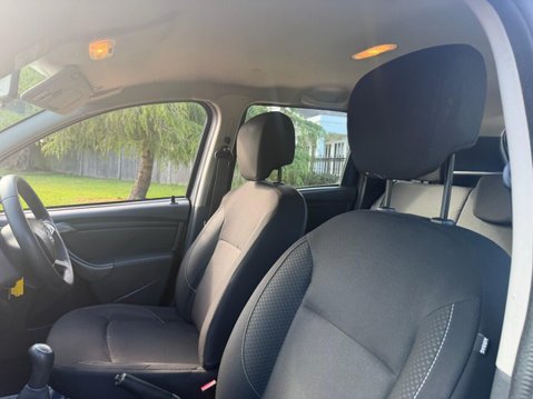 Dacia Duster 1.6 SCe Ambiance SUV 5dr Petrol Manual Euro 6 (s/s) (115 ps) 22