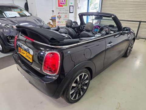 Mini Convertible 1.5 Cooper Exclusive Euro 6 (s/s) 2dr 2