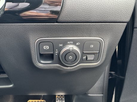 Mercedes-Benz EQA EQA 250 AMG Line Premium Plus Auto Electric PAN ROOF/MEMORY SEATS/VAT Q 18