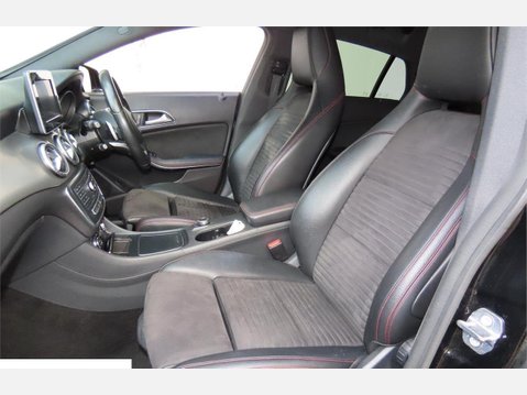 Mercedes-Benz CLA Class 2.1 CLA220d AMG Line Shooting Brake 7G-DCT Euro 6 (s/s) 5dr 4