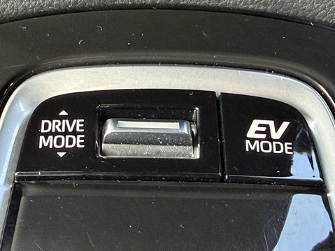 Toyota Corolla 1.8 VVT-i Hybrid Design 5dr CVT 29