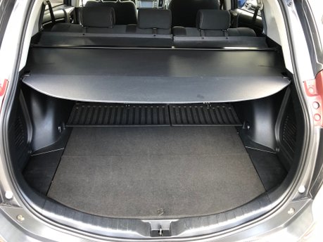 Toyota Rav 4 D-4D ICON Manual 4X2 only 45000 miles with 10 services 21