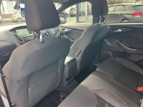 Ford Focus 1.0T EcoBoost ST-Line X Euro 6 (s/s) 5dr 29