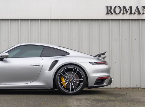Porsche 911 (992) Turbo S 32