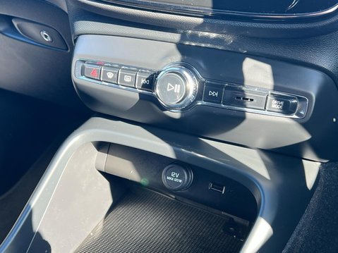 Volvo XC40 B4 R-DESIGN PRO MHEV 33