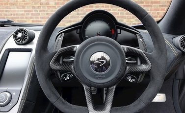 McLaren 675 LT Spider 10