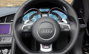 Audi R8 V10 Spyder 2