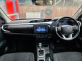 Toyota Hilux INVINCIBLE 4WD D-4D DCB AUTO 10