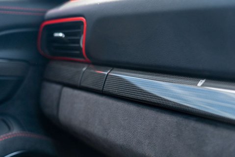 Porsche 911 4.0 911 GT3 PDK 16