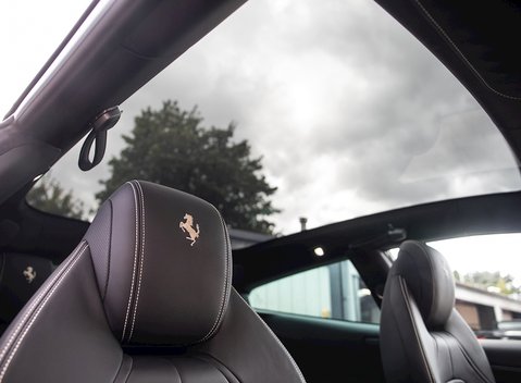 Ferrari GTC4 Lusso T 14