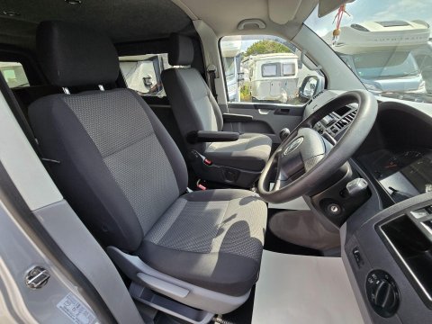Volkswagen Campervan 36