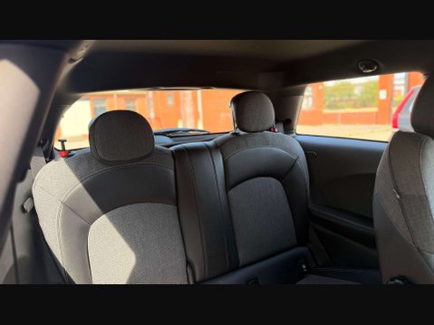 Mini Hatch 1.5 Cooper D 3dr 22