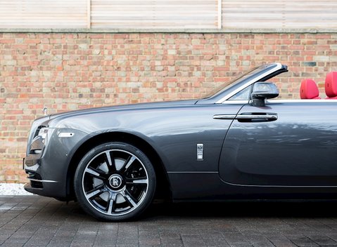 Rolls-Royce Dawn 19