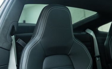 Porsche 911 Turbo S (992) 16