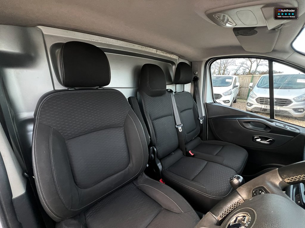 2019 Vauxhall VivaroSWB L1H1 Low Roof Sportive 2700 Air Con Sensors EURO 6 NO VAT — thumbnail 30 of 51