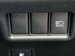 Toyota C-HR 1.8 C-HR-Dynamic HEV CVT 5dr 62