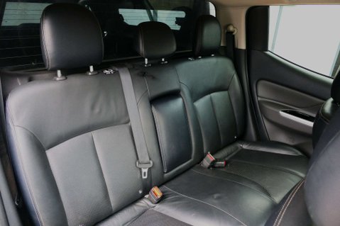 Mitsubishi L200 2.4 L200 Warrior DI-D Auto 4WD 5