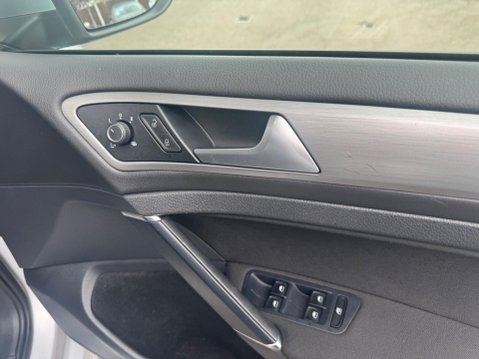 Volkswagen Golf 1.6 TDI BlueMotion Tech Match Euro 5 (s/s) 5dr 19