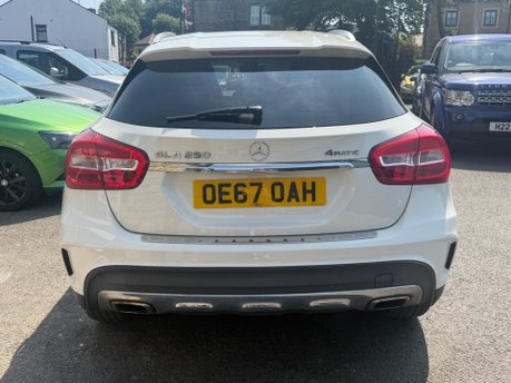 Mercedes-Benz GLA GLA 250 4MATIC AMG LINE 7