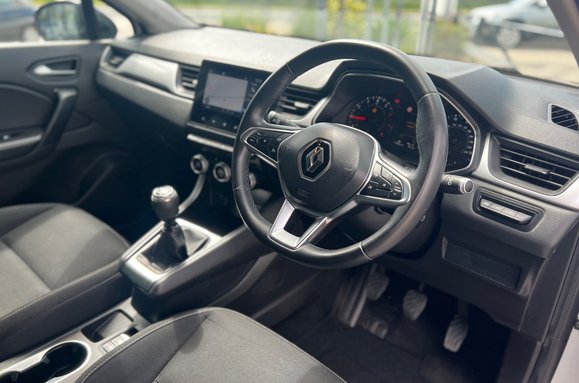 Renault Captur ICONIC 1.0 TCE 18