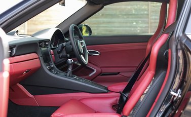 Porsche 911 (991.2) Targa 4 GTS 17
