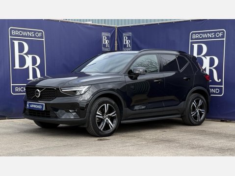 Volvo XC40 2.0 B4 MHEV Plus Dark SUV 5dr Petrol Hybrid DCT Auto Euro 6 (s/s) (197 ps) 9