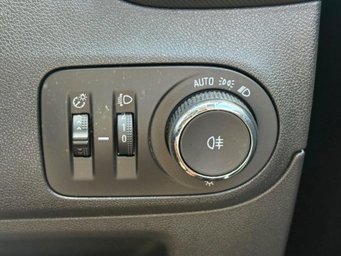 Vauxhall Crossland X 1.2 Griffin Euro 6 (s/s) 5dr 18