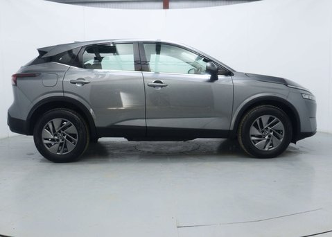 Nissan Qashqai 1.3 DIG-T MHEV Acenta Premium SUV 5dr Petrol Hybrid XTRON Euro 6 (s/s) (158 13