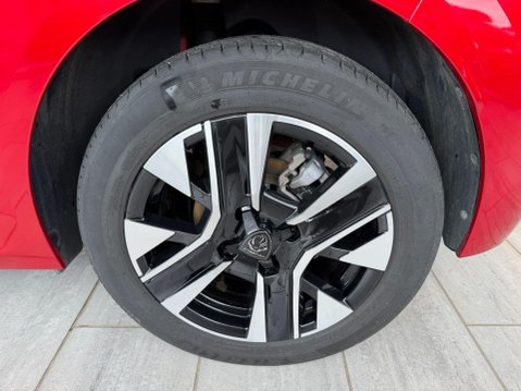 Peugeot 208 1.2 PureTech Allure Euro 6 (s/s) 5dr 13